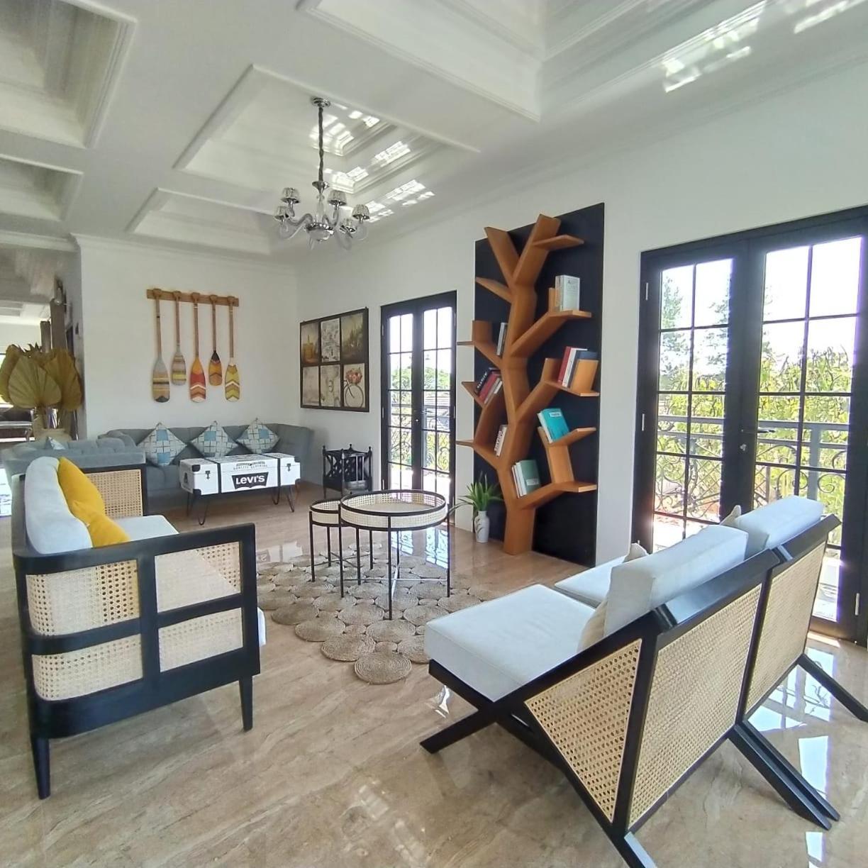 Cinengangirang Villa Kota Bunga Malini 7 מראה חיצוני תמונה